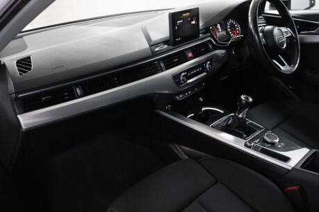 Audi A4 TFSI SPORT 34