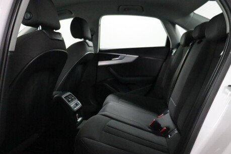 Audi A4 TFSI SPORT 41