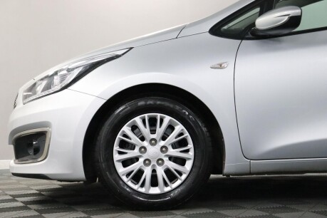 Kia Ceed CRDI 1 27