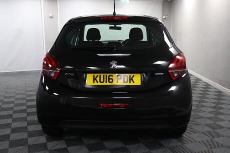 Peugeot 208 BLUE HDI ACTIVE 8
