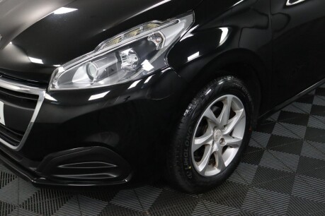 Peugeot 208 BLUE HDI ACTIVE 31