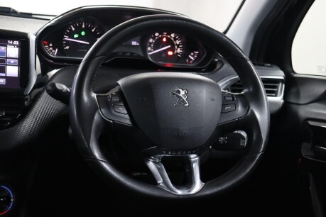 Peugeot 208 BLUE HDI ACTIVE 44