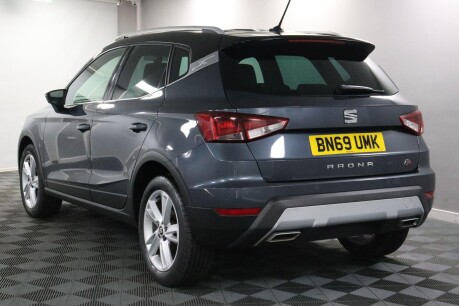 SEAT Arona TSI FR 10