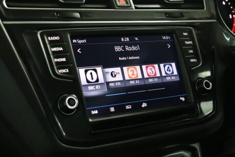 Volkswagen Tiguan SE NAV TDI BMT 4MOTION 30