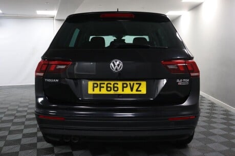 Volkswagen Tiguan SE NAV TDI BMT 4MOTION 8