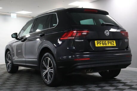 Volkswagen Tiguan SE NAV TDI BMT 4MOTION 22