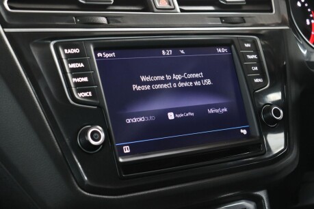 Volkswagen Tiguan SE NAV TDI BMT 4MOTION 39