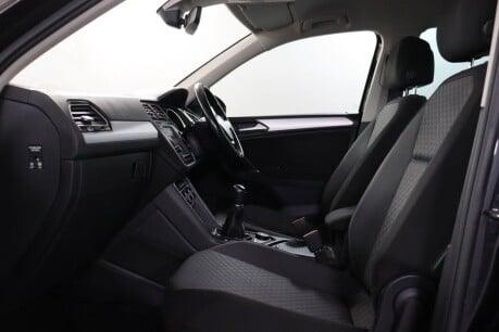 Volkswagen Tiguan SE NAV TDI BMT 4MOTION 43