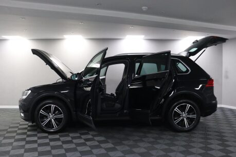 Volkswagen Tiguan SE NAV TDI BMT 4MOTION 4