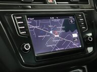 Volkswagen Tiguan SE NAV TDI BMT 4MOTION 38