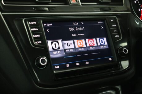 Volkswagen Tiguan SE NAV TDI BMT 4MOTION 40