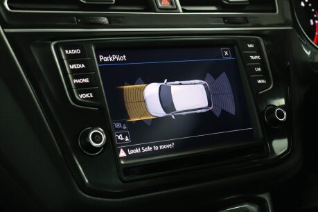 Volkswagen Tiguan SE NAV TDI BMT 4MOTION 27