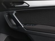 Volkswagen Tiguan SE NAV TDI BMT 4MOTION 23