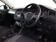 Volkswagen Tiguan SE NAV TDI BMT 4MOTION 41