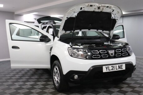 Dacia Duster ESSENTIAL TCE 15