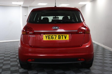 Kia Venga 4 8