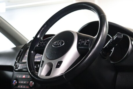 Kia Venga 4 12