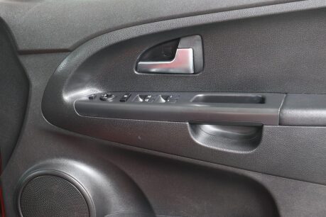 Kia Venga 4 36