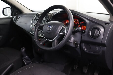 Dacia Sandero AMBIANCE SCE 3