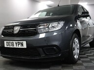 Dacia Sandero AMBIANCE SCE 28
