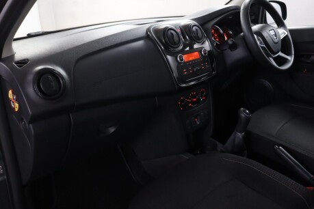 Dacia Sandero AMBIANCE SCE 34
