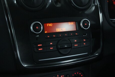 Dacia Sandero AMBIANCE SCE 37