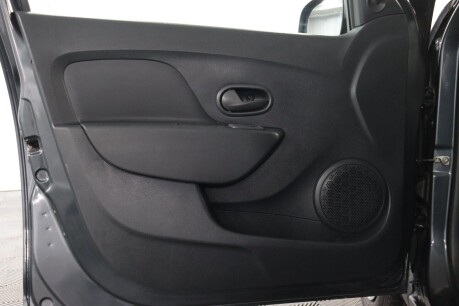 Dacia Sandero AMBIANCE SCE 41