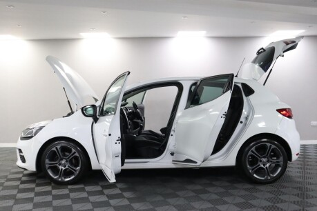 Renault Clio DYNAMIQUE S NAV DCI 4