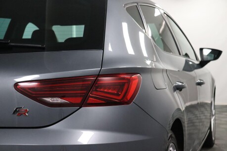 SEAT Leon TDI FR TECHNOLOGY 23