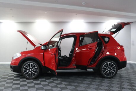 Suzuki SX4 S-Cross SZ-T 4