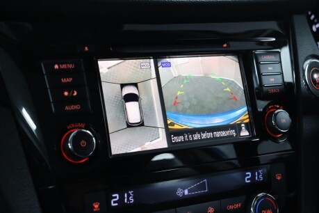 Nissan Qashqai DIG-T N-CONNECTA 37
