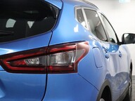Nissan Qashqai DIG-T N-CONNECTA 23