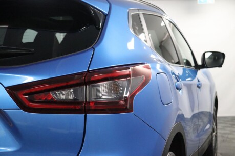 Nissan Qashqai DIG-T N-CONNECTA 23