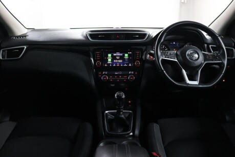 Nissan Qashqai DIG-T N-CONNECTA 41