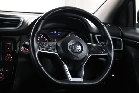 Nissan Qashqai DIG-T N-CONNECTA 46