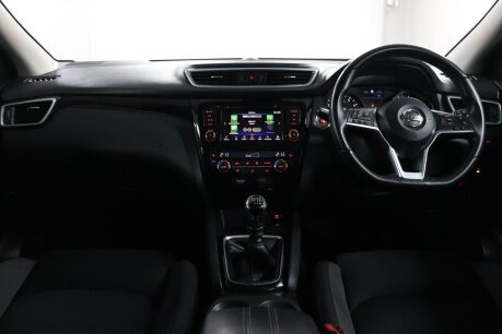 Nissan Qashqai DIG-T N-CONNECTA 41