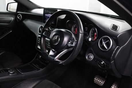 Mercedes-Benz A Class A 160 AMG LINE 3
