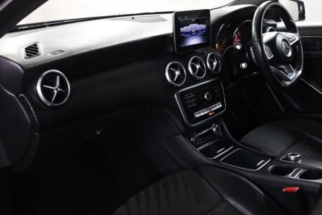 Mercedes-Benz A Class A 160 AMG LINE 34