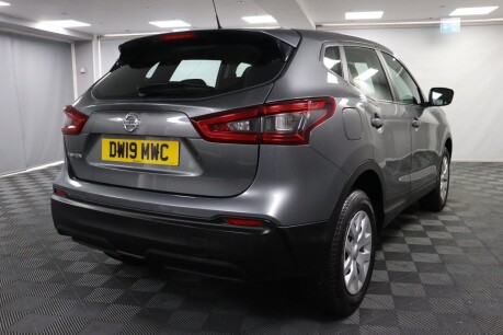 Nissan Qashqai DIG-T VISIA 11