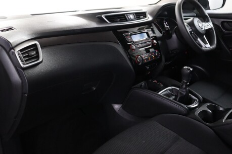 Nissan Qashqai DIG-T VISIA 34