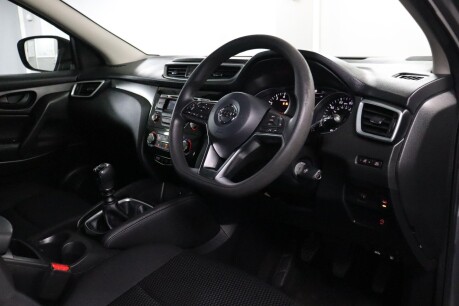 Nissan Qashqai DIG-T VISIA 3