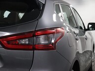 Nissan Qashqai DIG-T VISIA 23
