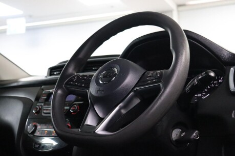 Nissan Qashqai DIG-T VISIA 12
