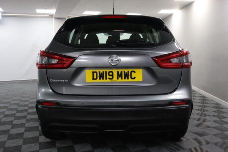 Nissan Qashqai DIG-T VISIA 4