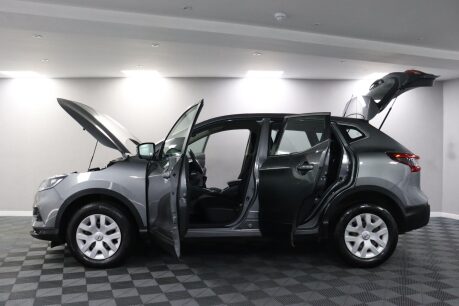 Nissan Qashqai DIG-T VISIA 6