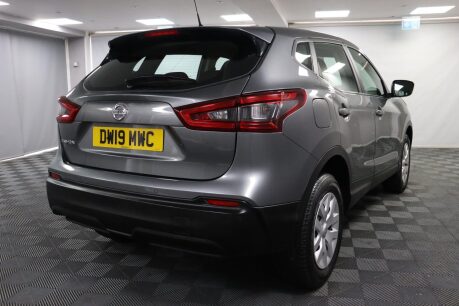 Nissan Qashqai DIG-T VISIA 11