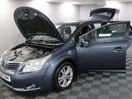 Toyota Avensis T4 VALVEMATIC  17