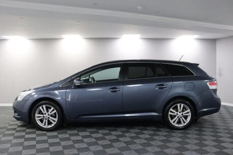 Toyota Avensis T4 VALVEMATIC  19