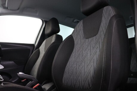 Vauxhall Crossland X GRIFFIN 35