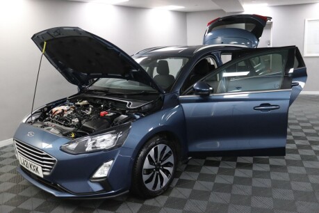 Ford Focus ZETEC EDITION MHEV 16